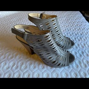 Grey Heeled Women’s Shoes